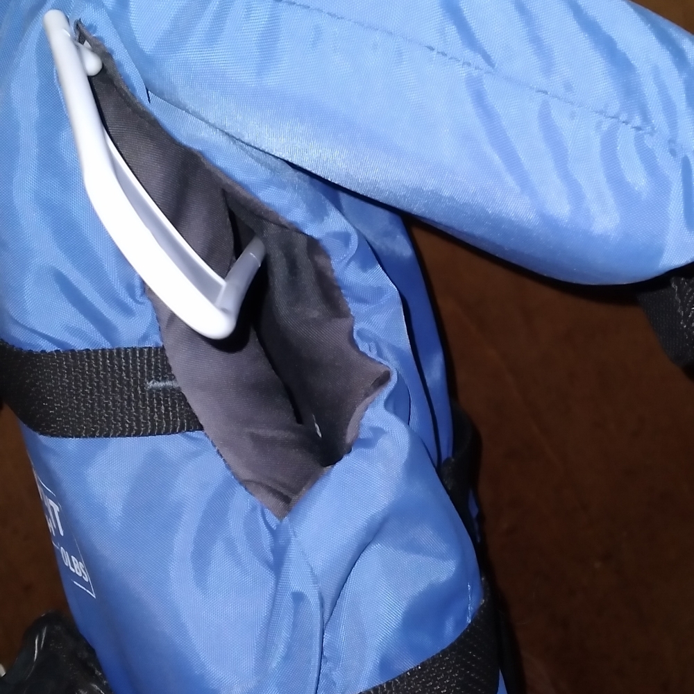 Life Vest - Picture 4 of 4